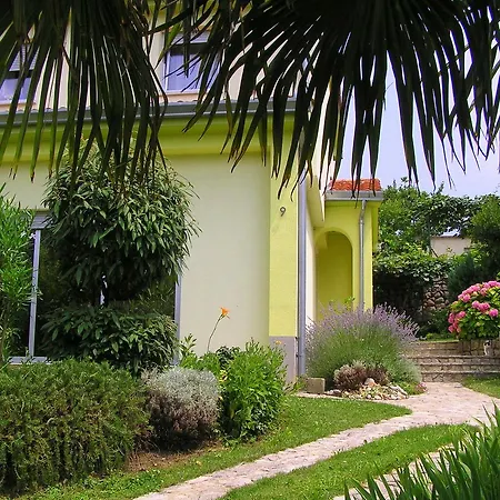 Villa Mary